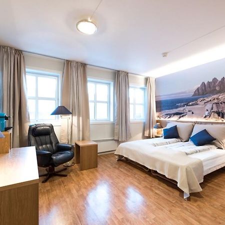 Senja Hotell 핀스네스 외부 사진